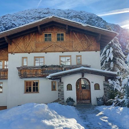 Foersterhaus Daire Holzgau Dış mekan fotoğraf