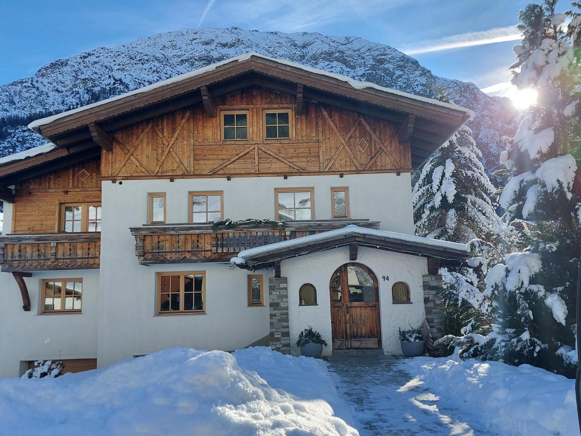 Foersterhaus Daire Holzgau Dış mekan fotoğraf
